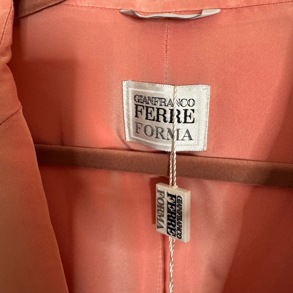 Vintage new Gianfranco Ferre Pink Embroidered Women's Jacket. Made in Italy. - Picture 5 of 10